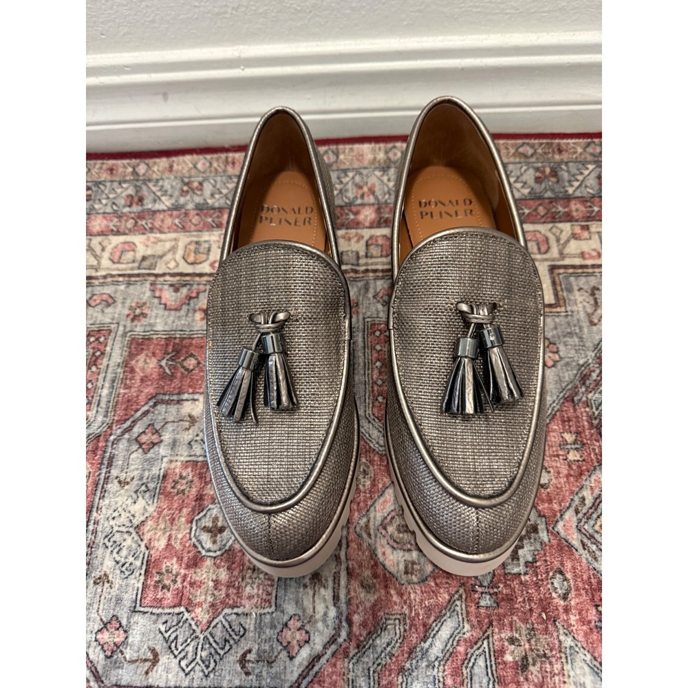 Donald Pliner Eclipse Pewter Espresso Metallic Tassel Lug Sole Loafers 7.5M NEW